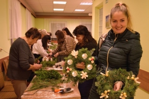 Vázání adventních věnců - listopad 2022